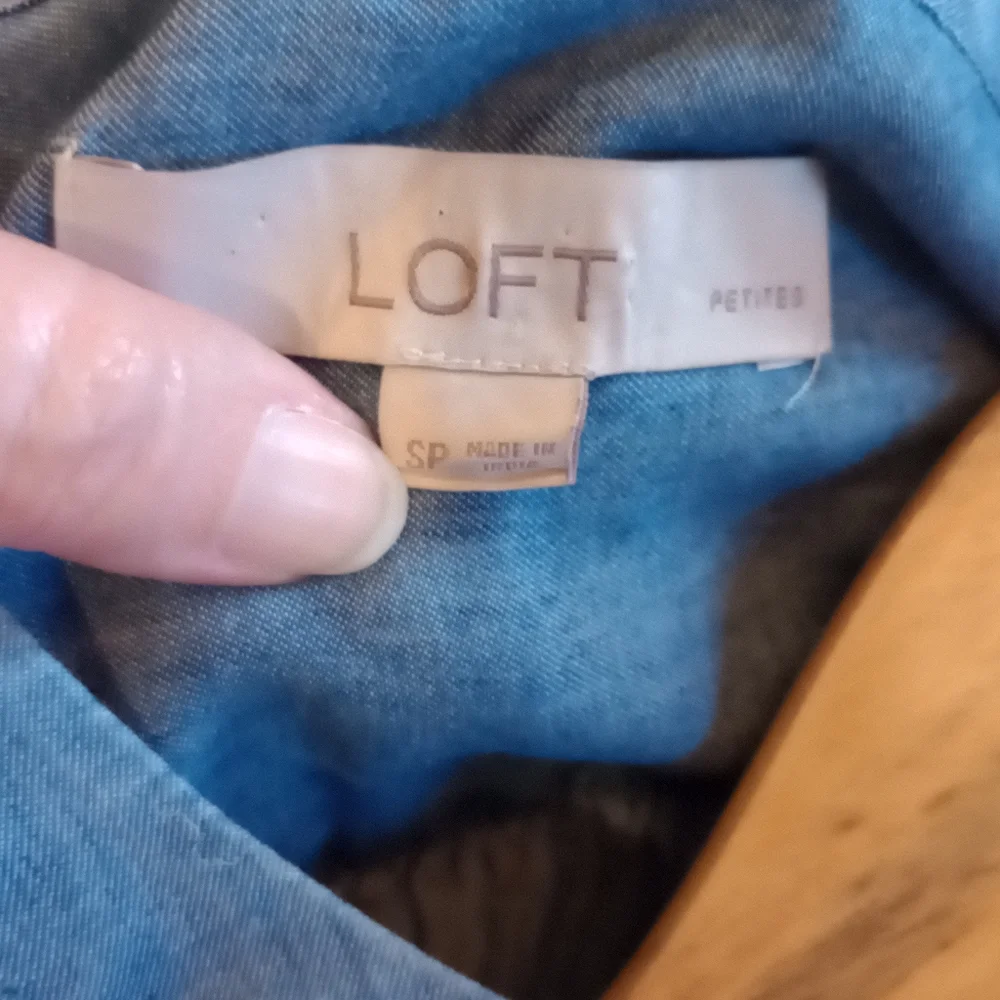 Loft Chambray Tunic - Picture 4 of 5